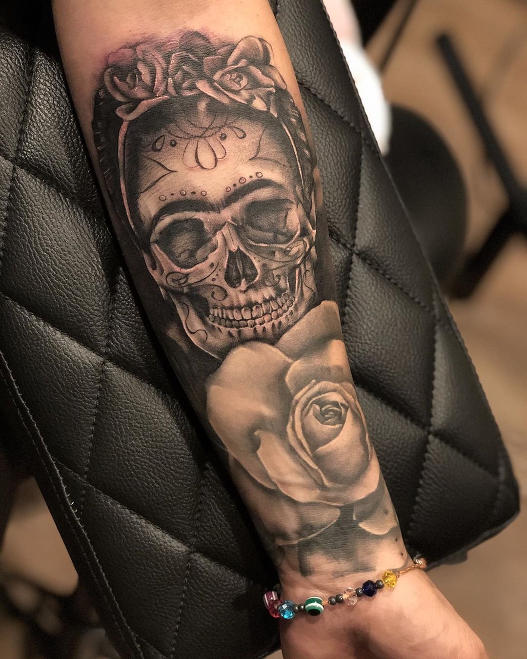 татуювання черепа і троянди
