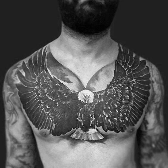 татуировка орла с распростертыми крыльями